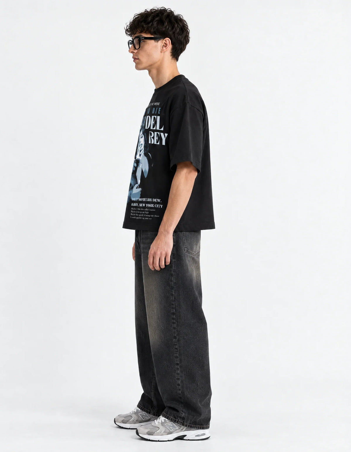 Lana Del Rey Vintage Noir Boxy Tee – side view